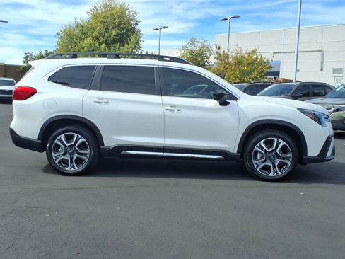 New 2026 Subaru Ascent Limited image 8