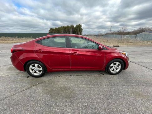Used 2014 Hyundai Elantra SE image 48