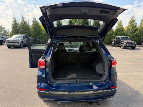 Used 2022 Chevrolet Equinox RS w/ RS Leather Package image 26
