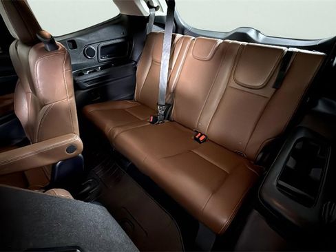 Used 2020 Subaru Ascent Touring w/ Popular Package #3 image 28