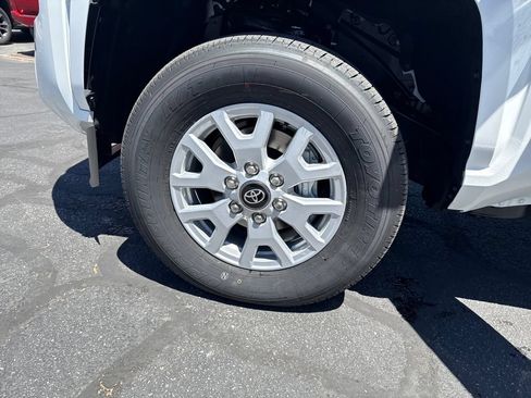 New 2026 Toyota Tacoma SR5 AWD/4WD image 28