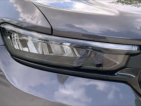 Used 2023 Jeep Grand Cherokee Altitude image 27