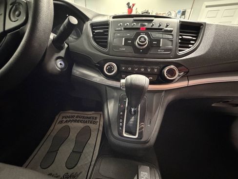 Used 2015 Honda CR-V LX image 24