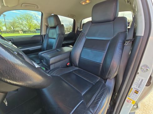 Used 2020 Toyota Tundra SR5 w/ SR5 Leather Package image 11