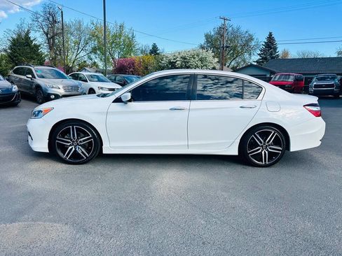 Used 2017 Honda Accord Sport Special Edition image 4