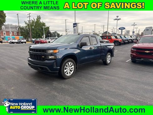 Used 2019 Chevrolet Silverado 1500 Custom w/ Custom Value Package AWD/4WD image 1