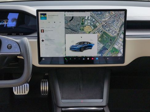 Used 2021 Tesla Model S Plaid image 29