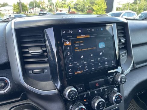 Used 2022 RAM 1500 Big Horn AWD/4WD image 11