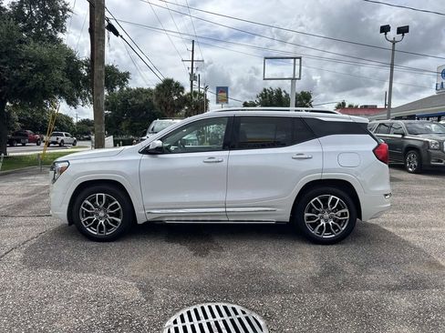 Used 2022 GMC Terrain Denali w/ Denali Premium Package AWD/4WD image 4