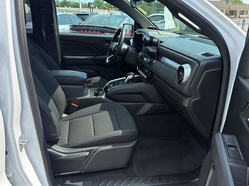Used 2024 Chevrolet Colorado LT w/ LT Convenience Package RWD image 13