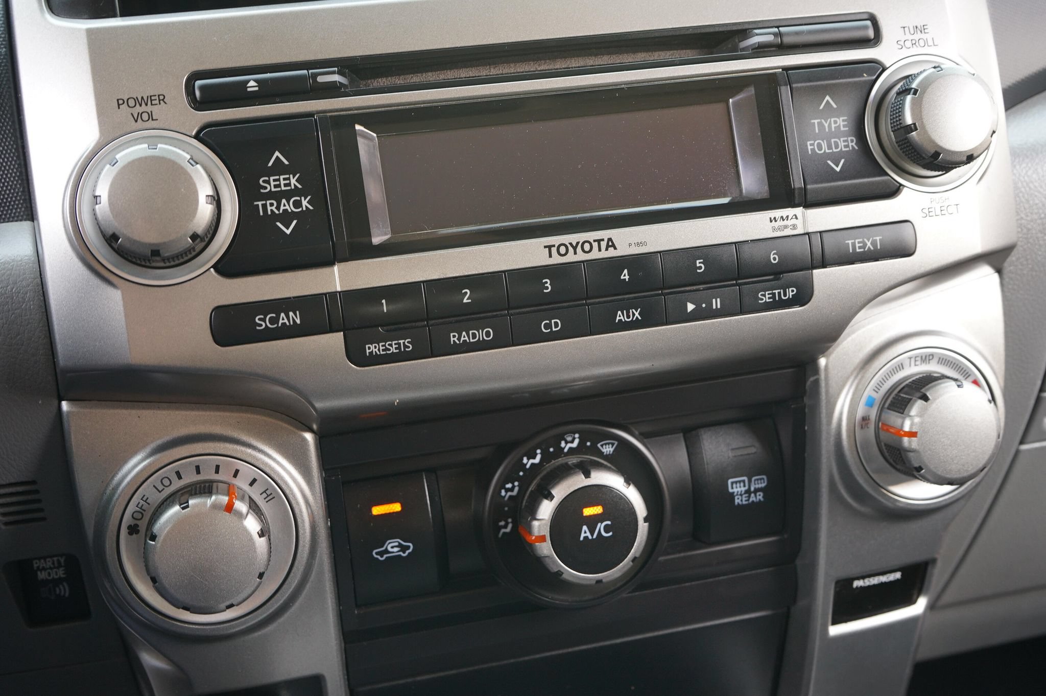 Used 2012 Toyota 4Runner SR5 AWD/4WD image 18