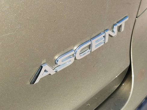 Used 2023 Subaru Ascent Premium w/ Convenience Package image 10