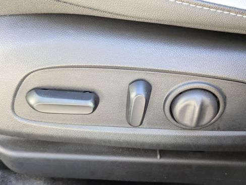 Used 2025 Buick Envista Preferred w/ Convenience I Package image 21