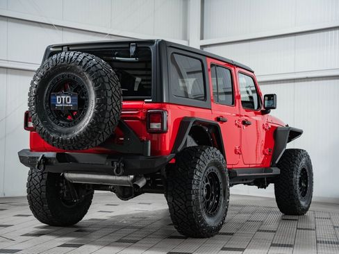 Used 2024 Jeep Wrangler Sport image 8