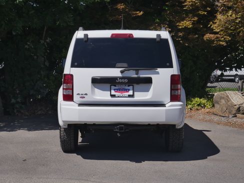 Used 2012 Jeep Liberty Sport w/ Popular Equipment Group AWD/4WD image 17