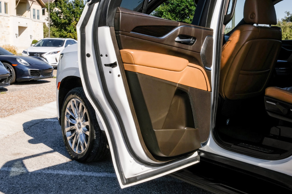 Used 2022 Cadillac Escalade Premium Luxury AWD/4WD image 47
