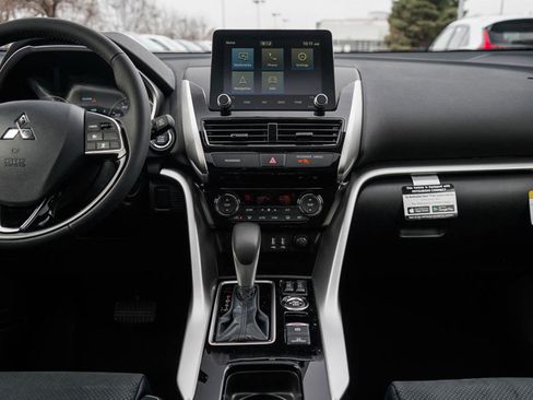 New 2025 Mitsubishi Eclipse Cross SE image 16