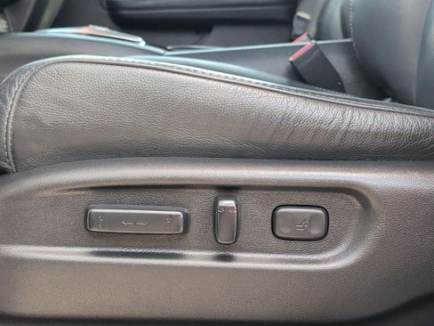Used 2021 Honda Pilot Touring image 10