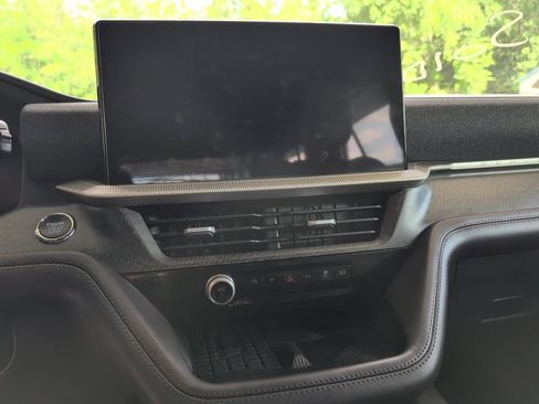 Used 2025 Ford Explorer Platinum w/ Ultimate Package RWD image 11