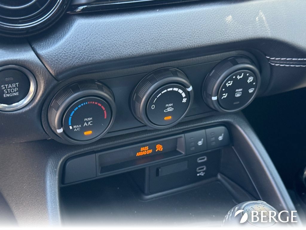 New 2026 MAZDA MX-5 Miata Club w/ Weather Package RWD image 18
