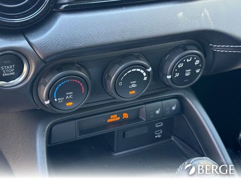 New 2026 MAZDA MX-5 Miata Club w/ Weather Package RWD image 18