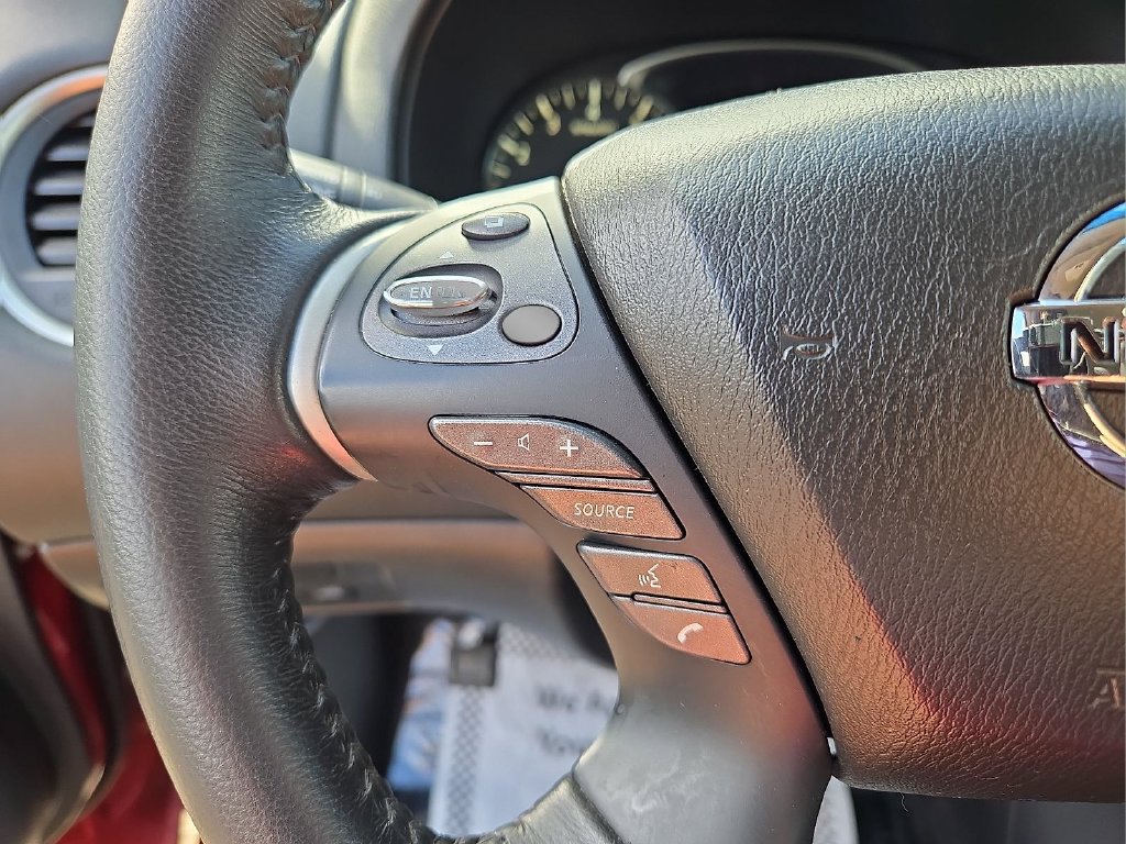 Used 2020 Nissan Pathfinder SV AWD/4WD image 18