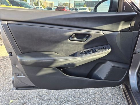 Used 2024 Nissan Sentra S FWD image 14