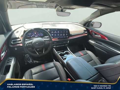 Used 2024 Chevrolet Traverse RS AWD/4WD image 21