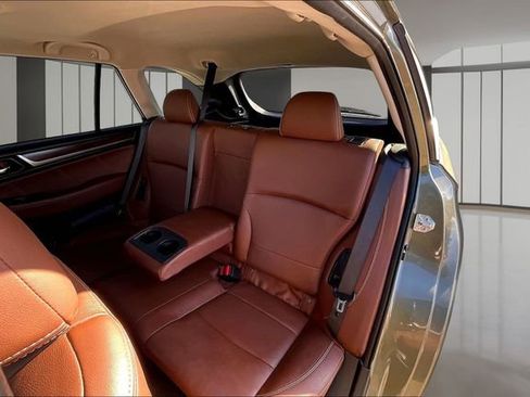 Used 2018 Subaru Outback 3.6R Touring w/ Popular Package #3 image 16