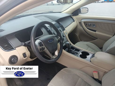 Used 2016 Ford Taurus SE FWD image 25