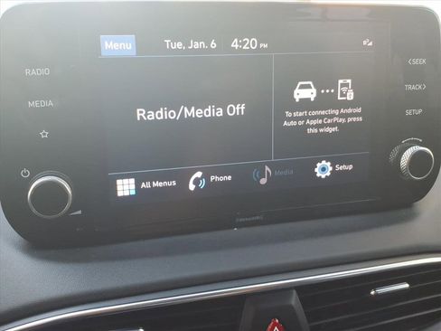 Used 2022 Hyundai Santa Fe SEL w/ Convenience Package image 9