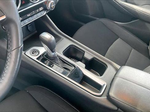 Certified 2021 Nissan Sentra SV image 15