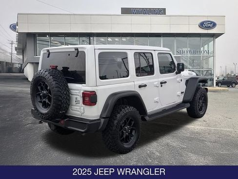 Used 2025 Jeep Wrangler Unlimited Sport AWD/4WD image 8