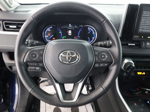 Used 2021 Toyota RAV4 Limited image 14