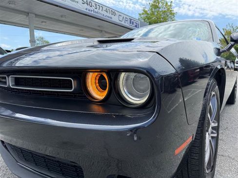 Used 2019 Dodge Challenger SXT AWD/4WD image 14