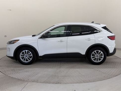 Used 2022 Ford Escape SE w/ Convenience Package FWD image 2