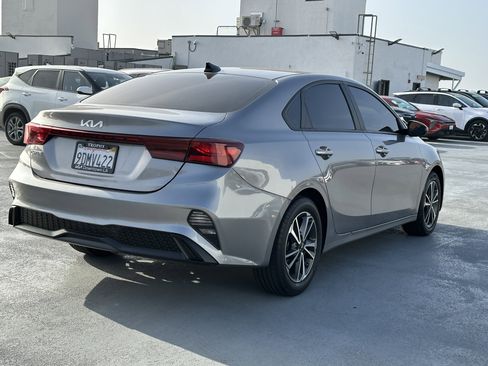 Used 2023 Kia Forte LXS w/ LXS Technology Package image 6