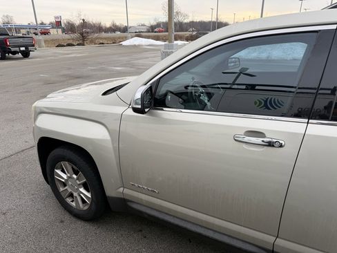Used 2013 GMC Terrain SLT w/ LPO, Chrome Package image 4