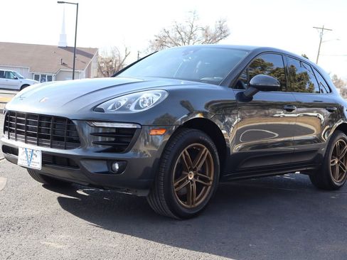 Used 2017 Porsche Macan image 11