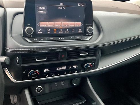 Used 2021 Nissan Rogue S image 38