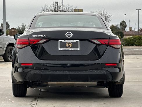 Used 2023 Nissan Sentra S image 5