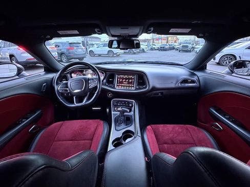 Used 2022 Dodge Challenger R/T Scat Pack w/ Dynamics Package image 11