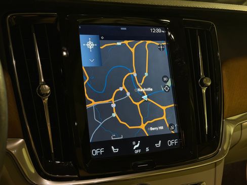 Used 2017 Volvo S90 T6 Inscription w/ Vision Package image 29