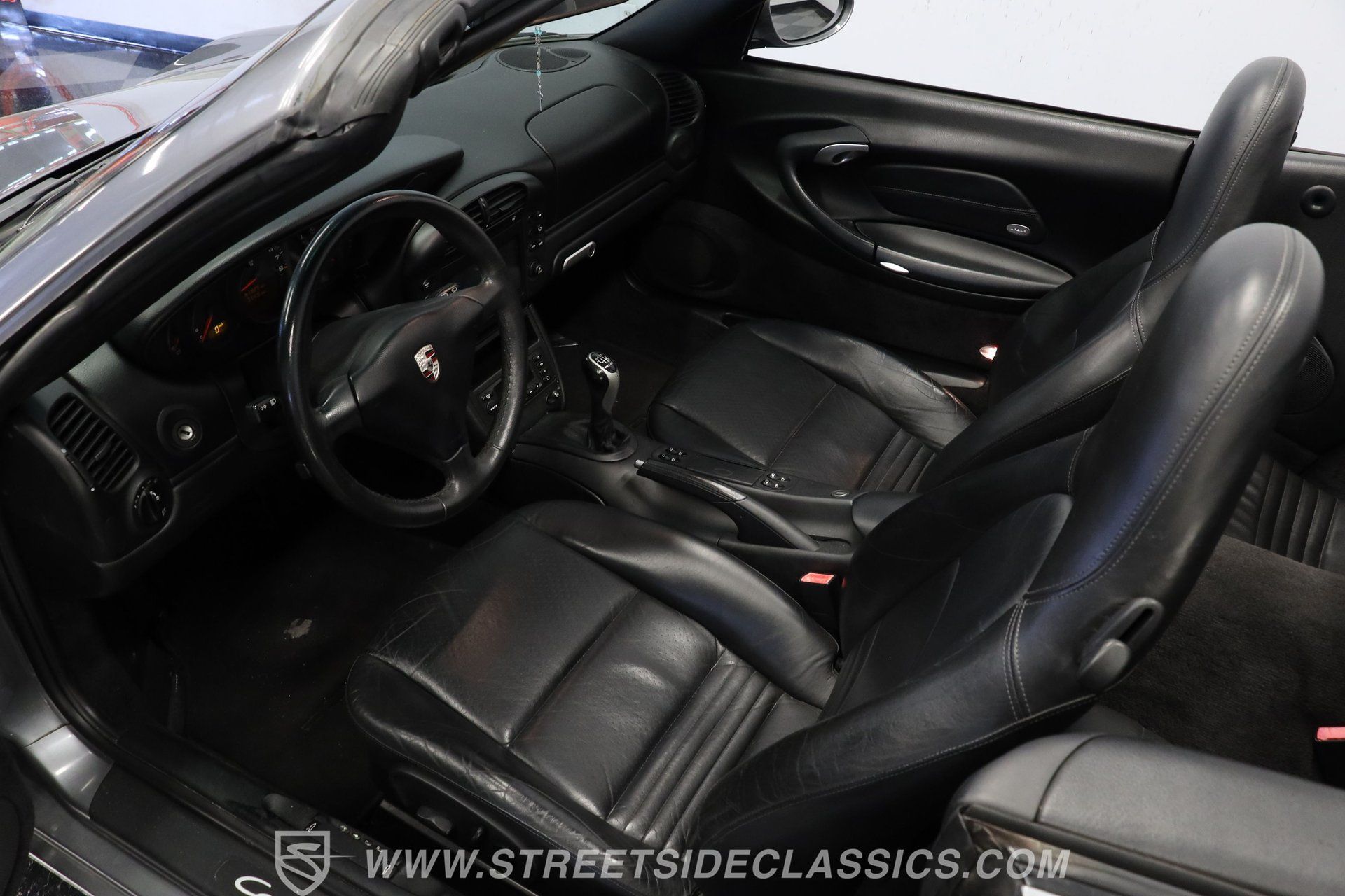 Used 2002 Porsche 911 Carrera 4 AWD/4WD image 4
