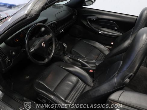 Used 2002 Porsche 911 Carrera 4 image 4