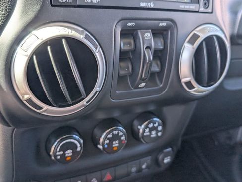 Used 2015 Jeep Wrangler Unlimited Sahara w/ Dual Top Group image 20