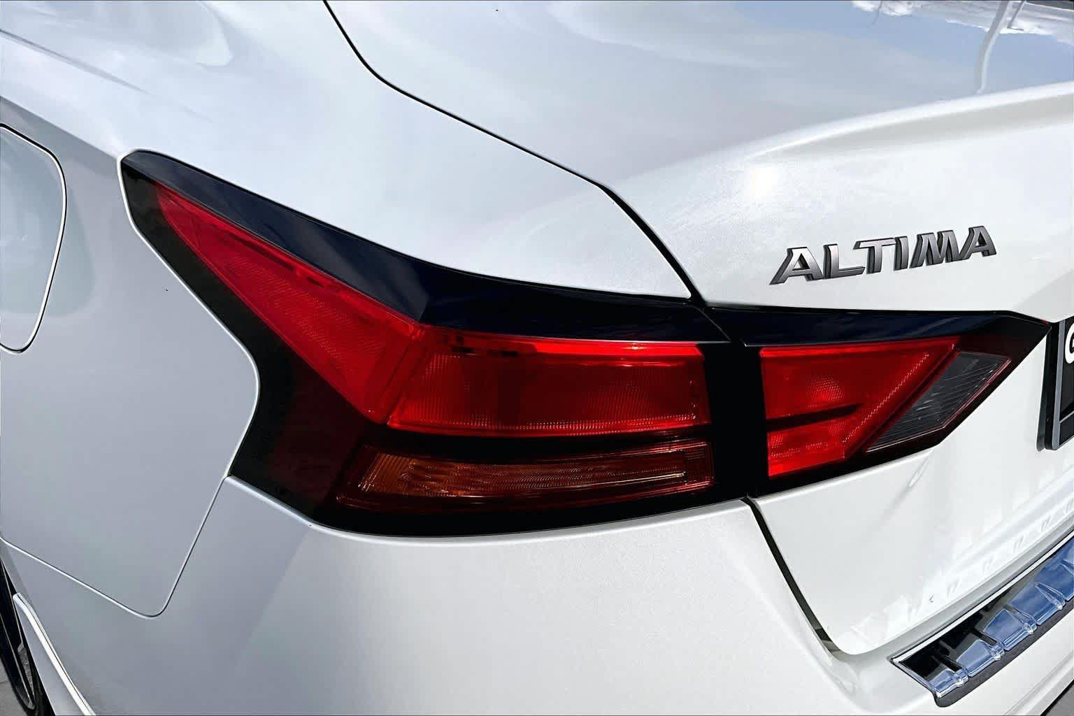 Used 2023 Nissan Altima 2.5 SR FWD image 29