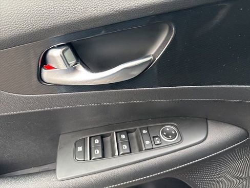 Certified 2022 Kia Forte GT-Line w/ GT-Line Premium Package image 9