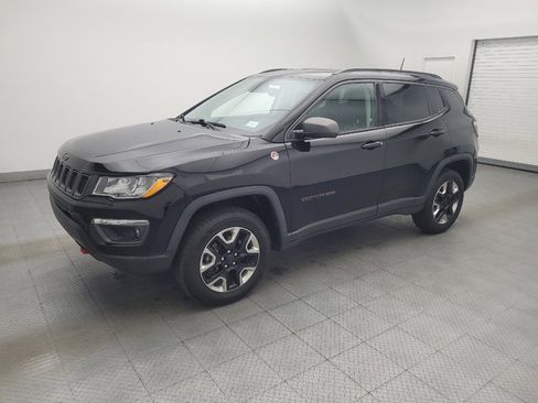 Used 2018 Jeep Compass Trailhawk w/ Navigation Group AWD/4WD image 2