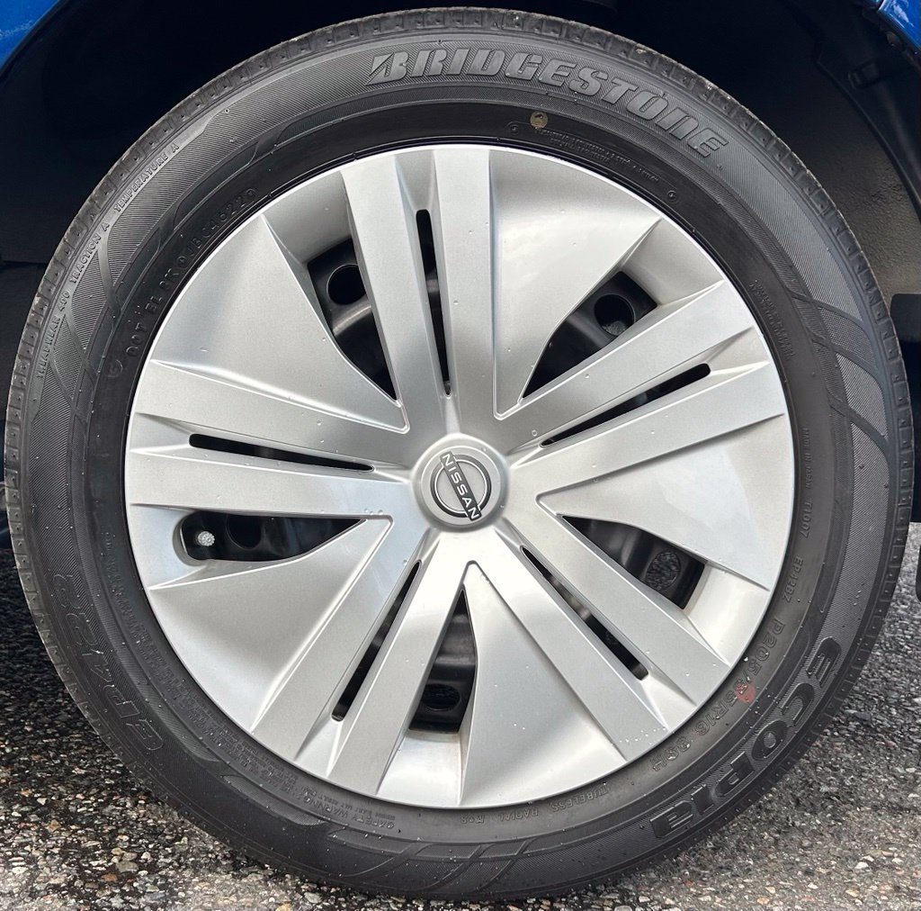 Used 2025 Nissan Leaf S FWD image 27
